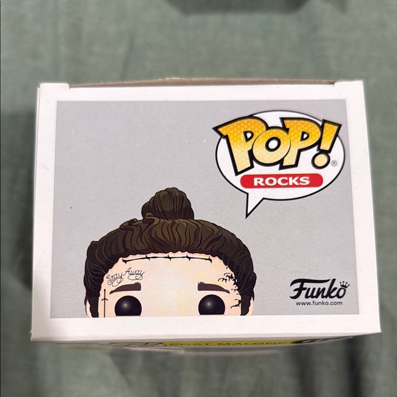 Funko Pop! Rocks Post Malone Vinyl Figure - Picture 6 of 6